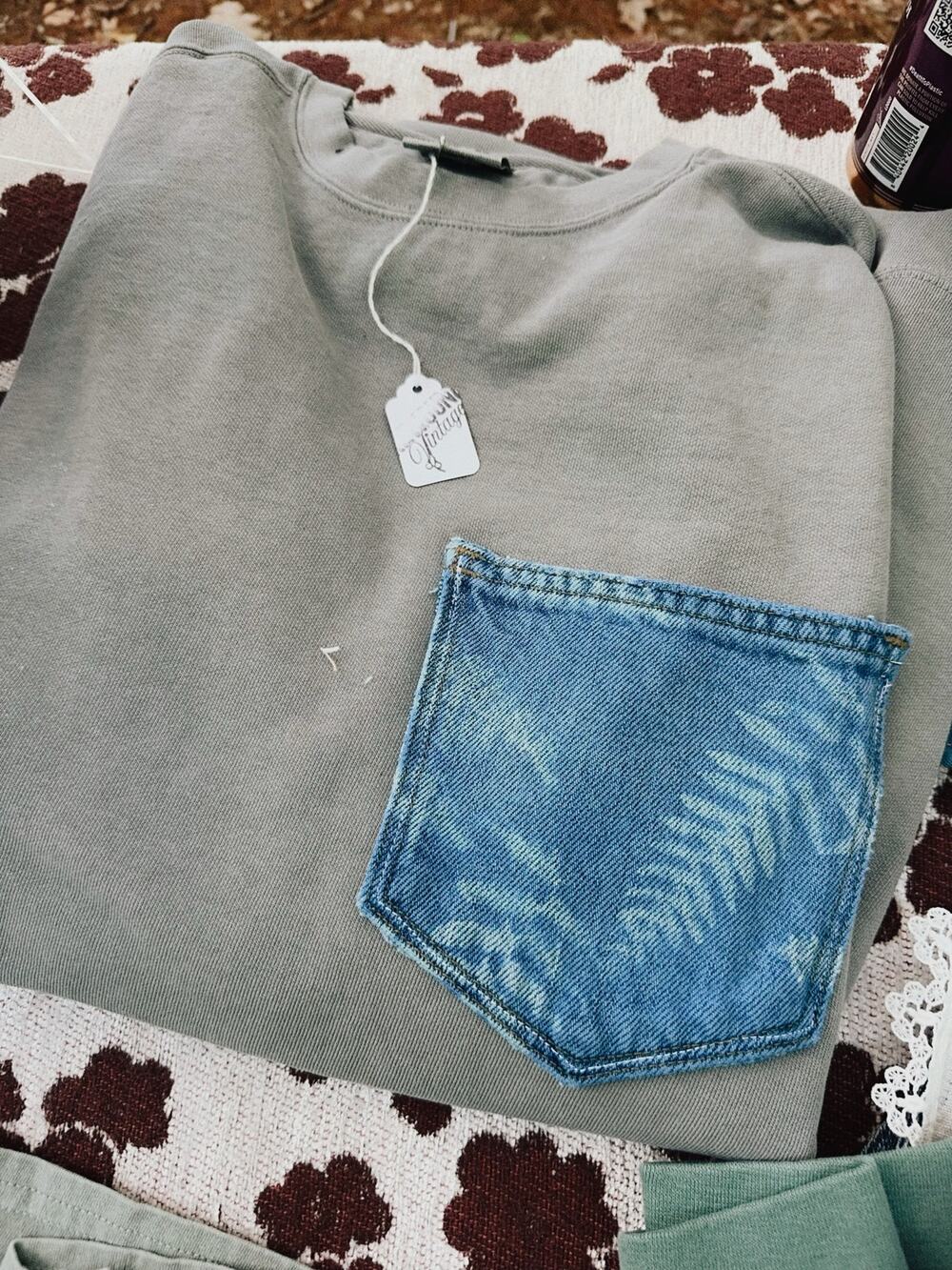 botanical sunprint denim pocket Comfort Colors crewneck | size XL